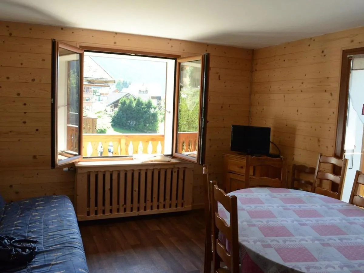 Chatel : Chalet 4 Pieces Pour 8 Personnes Avec Balcon, Garage Et Proche Du Centre - Fr-1-676-118 Apartment